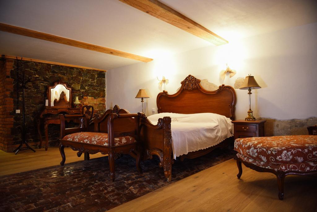 Savoia Castle Guest House Skvorec Bagian luar foto